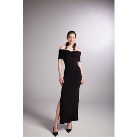 Holly Lolly HLSS24-00035 Leila Madonna Yaka Yırtmaçlı Siyah Kadın Uzun Elbise