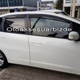 Honda Jazz Mügen Cam Rüzgarlığı