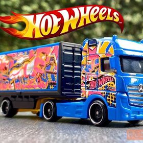 Hot Wheels BFM60-GRV12 Mercedes-Benz Actros