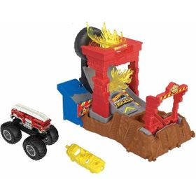 Hot Wheels HNB87 5 Alarm-Fire Crash Challenge Monster Trucks Arenada Mücadeleye Başlangıç Setleri