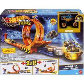 Hot Wheels JBX64 Monster Trucks Döngü ve Takla Bigfoot Oyun Parkuru