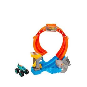 Hot Wheels JFR08 Monster Trucks Köpekbalığı Oyun Seti