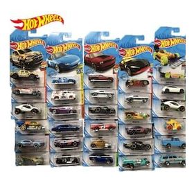 Hot Wheels Sürpriz Arabalar 3 Adet Sürpriz Araba