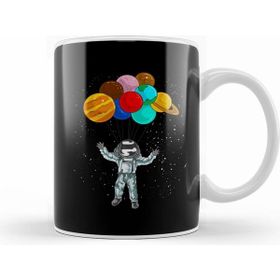 Humuts Astronaut In Space Flying With Planet Balloons Beyaz Kupa