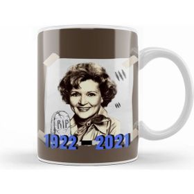 Humuts Betty White Has Died At 99 Kupa Bardak