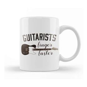 Humuts Guitarists Finger Faster Musician Funny Guitar Pun Kupa Bardak