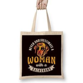 Humuts Never Underestimate Woman With Dachshund Pet Bez Uzun Saplı Açık Bej Rengi Çanta