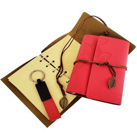 Huramarketing Ahşap Kutulu Kırmızı Deri Defter ve Anahtarlık Hediye Seti