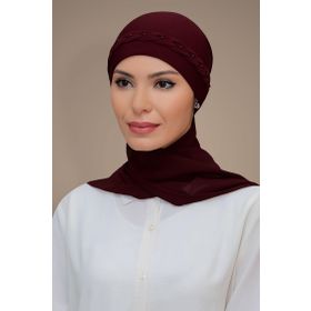 Hürrem Bone 1203A_16 Bordo Sandy Kumaş Örgülü Güllü Şifon Atkılı Pratik Hazır Geçmeli Tesettür Bone