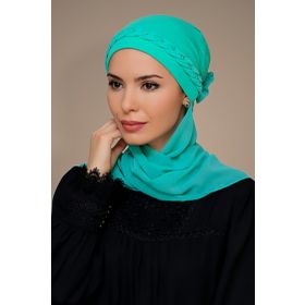 Hürrem Bone 1203A_32 Su Yeşili Sandy Kumaş Örgülü Güllü Şifon Atkılı Pratik Hazır Geçmeli Tesettür Bone