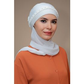 Hürrem Bone 1203A_40 Krem Sandy Kumaş Örgülü Güllü Şifon Atkılı Pratik Hazır Geçmeli Tesettür Bone