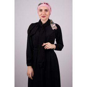 Hürrem Bone 1305D_06 Pudra Sandy Kumaş Desenli Şifon Kemerli Pratik Hazır Geçmeli Tesettür Bone