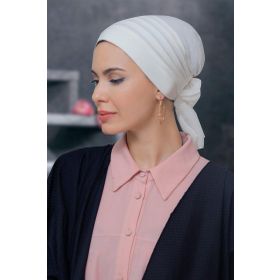 Hürrem Bone 1806_40 Krem Sandy Kumaş Pileli Nervürlü Güllü Pratik Hazır Geçmeli Tesettür Bone