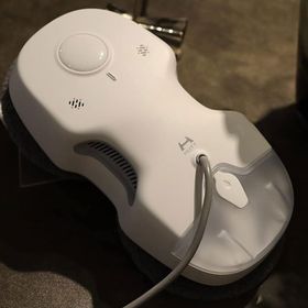 Hutt C6 Cam Silme Robotu