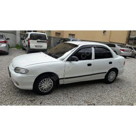 Hyundai Accent 1996-2000 Mügen Cam Rüzgarlığı