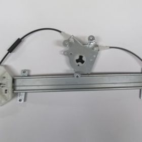 Hyundai Elantra 1995-1997 Sağ Elektrikli Motorsuz Ön Cam Krikosu