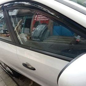 Hyundai İ30 2010 Mugen Cam Rüzgarlığı