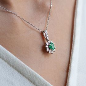 İf Pırlanta 0.96 ct Pırlanta Zümrüt Kolye