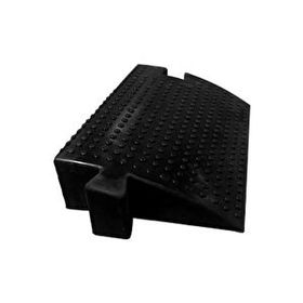 İleri Trafik 50 x 30 x 10 cm Kauçuk Otopark Kaldırım Rampası
