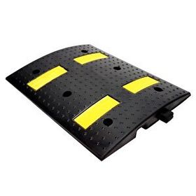İleri Trafik 50 x 40 x 4,5 cm Kauçuk Hız Kesici Yol Kasisi Kapağı