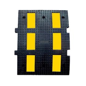 İleri Trafik 50 x 60 x 4,5 cm Kauçuk Hız Kesici 6 Bantlı Yol Kasisi