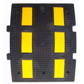 İleri Trafik 50 x 60 x 4,5 cm Kauçuk Hız Kesici 6 Bantlı Yol Kasisi