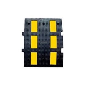 İleri Trafik 50 x 60 x 4,5 cm Kauçuk Hız Kesici 6 Bantlı Yol Kasisi