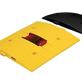 İleri Trafik 50x50 cm Flaşörlü Hız Kesici Yol Kasisi
