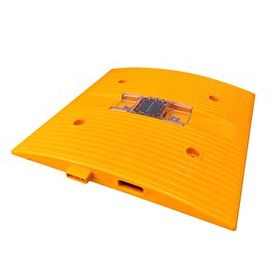 İleri Trafik 50x50 cm Flaşörlü Hız Kesici Yol Kasisi