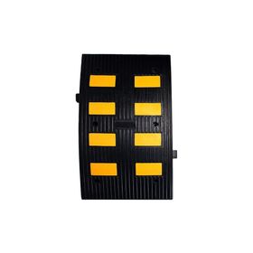 İleri Trafik 90x50x5,5 cm Reflektörlü Hız Kesici