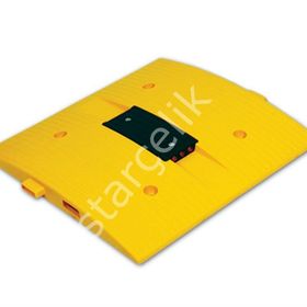 İleri Trafik Kedi Gözlü Hız Kesici 50x50x4,5 cm Yol Kasisi