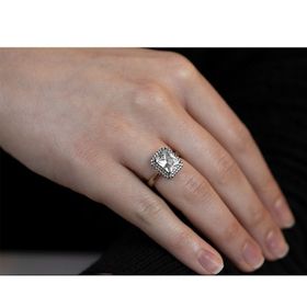 İpeksilver 925 Ayar Baget Taşlı Kadın Gümüş Yüzük