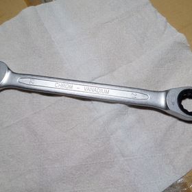 İzeltaş 21 mm Cırcır Kombine Anahtar