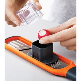 Joseph Joseph Handi-Grate 2´si 1 Arada Turuncu Mini Rende ve Dilimleyici
