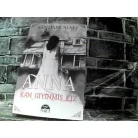 Kan Giyinmiş Kız - Kendare Blake