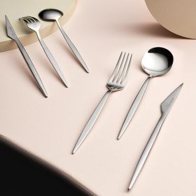 Karaca 50. Yıl İmza Koleksiyonu Elegance Thor Platin 12 Kişilik 84 Parça Çatal Kaşık Bıçak Takımı