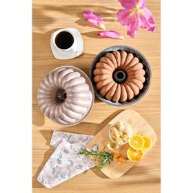 Karaca Cake Pro Lina 25.5 cm Rose Gold Döküm Dilimli Kek Kalıbı