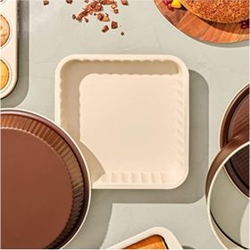 Karaca Chocolate Cream Cream Kare 24 cm Kek Kalıbı