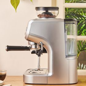 Karaca Coffee Art Barista Silver Öğütücülü Süt Köpürtücülü 2 lt Kahve Makinesi