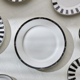 Karaca Damalı Çizgi 27 cm Beyaz Siyah Tekli Porselen Servis Tabağı