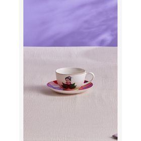 Karaca Frida Kırmızı 220 ml Çay Fincanı ve Tabağı