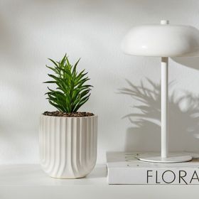 Karaca Home Beyaz Serena Saksı