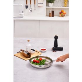 Karaca Kuzina 26 cm İndüksiyon Tabanlı Çelik Tava