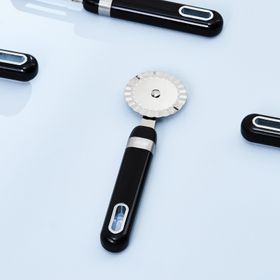 Karaca Mastermaid 18.4 cm Siyah Hamur Kesici