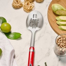 Karaca Mastermaid Oluklu Kırmızı Servis Kaşığı