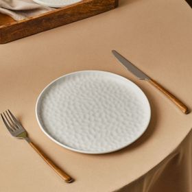 Karaca X Refika 22 cm Bembeyaz Yuvarlak Pasta Tabağı