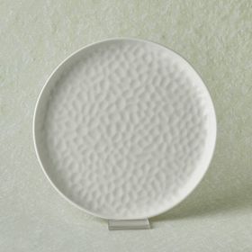 Karaca X Refika 22 cm Bembeyaz Yuvarlak Pasta Tabağı