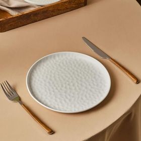 Karaca X Refika 22 cm Bembeyaz Yuvarlak Pasta Tabağı