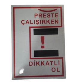 Katar Market Preste Çalışırken Dikkatli Ol Uyarı Levhası