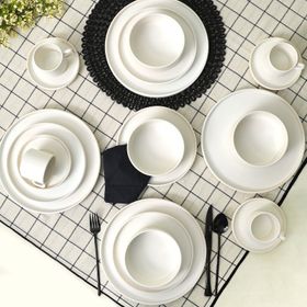 Keramika Mat Beyaz Stackable Yemek / Kahvaltı Takımı